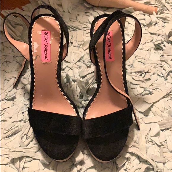 Brand new Betsy Johnson Heels - Picture 2 of 3
